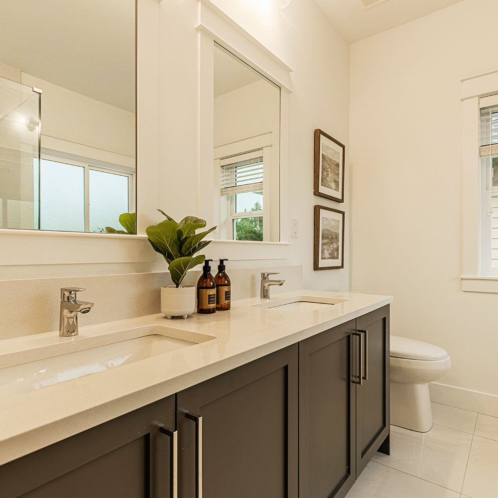Vancor construction, Completed Home, Greene & Hall 6 Vancor Construction, Completed Home, Greene & Hall , interior view bathroom 6