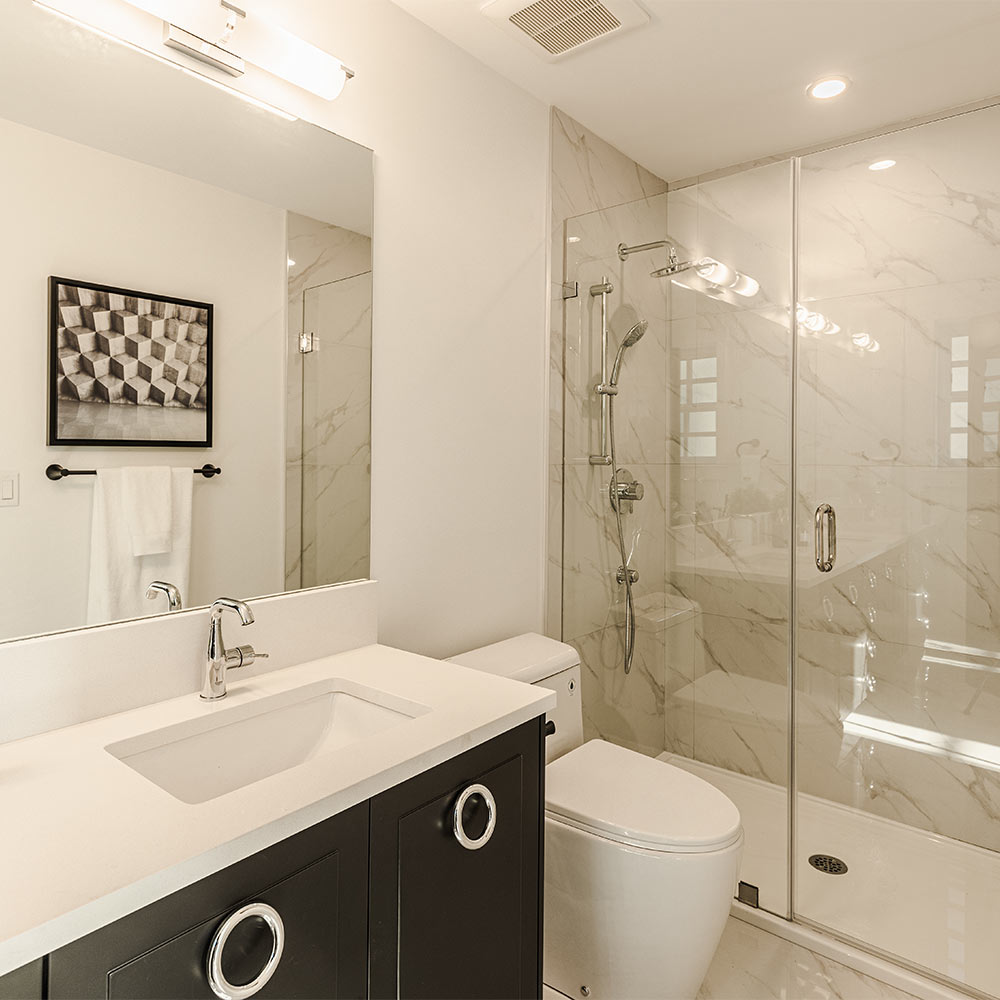 Vancor construction, Completed Home, Manoir 17 Vancor Construction, Completed Home, Manoir , interior view bathroom 17