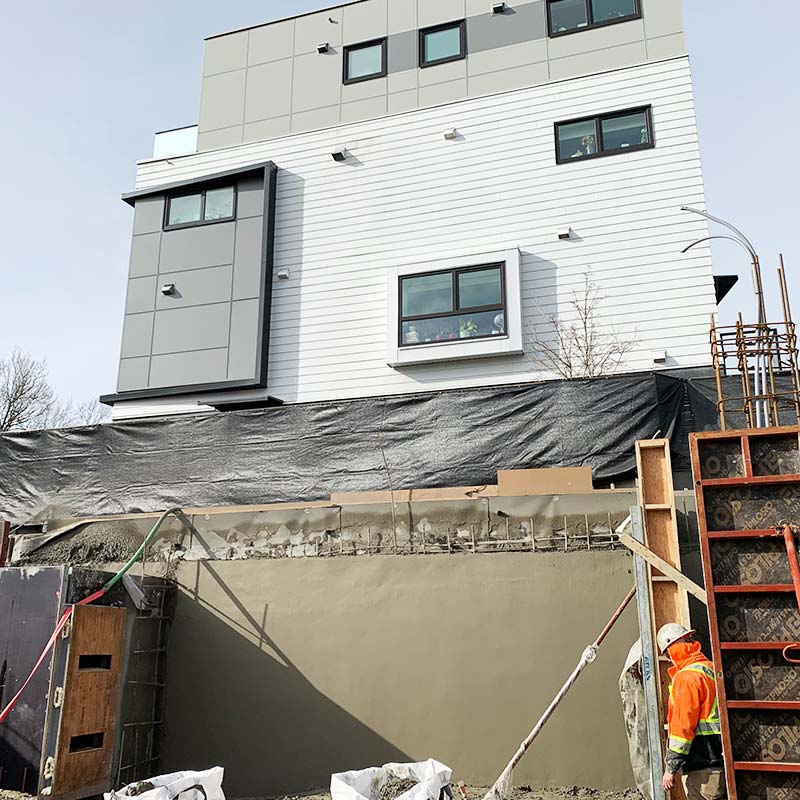 Vancor construction worker oakhaus 3 Vancor construction Oakhaus construction site 3